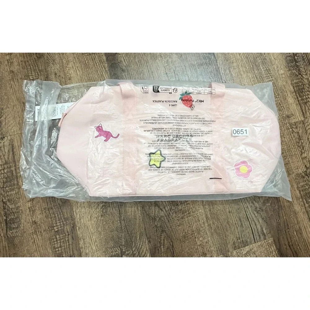 NWT Marc Jacobs Fragrances Pink Duffel Bag Star Cat Strawberry Appliqué Patches - Picture 11 of 11